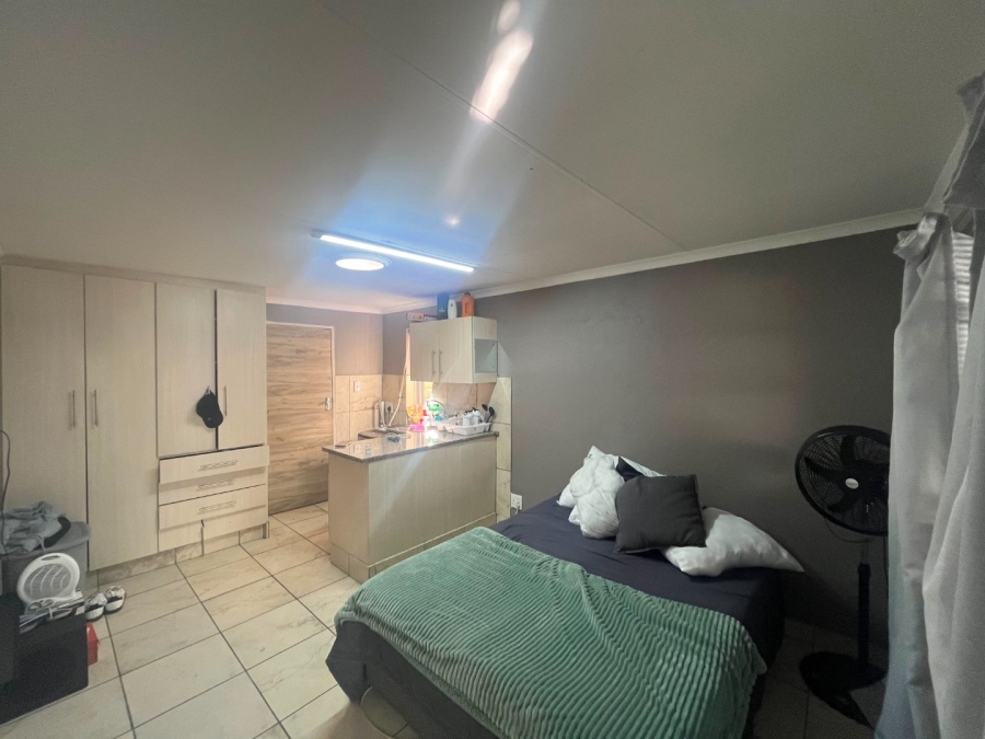 To Let 1 Bedroom Property for Rent in Die Bult North West